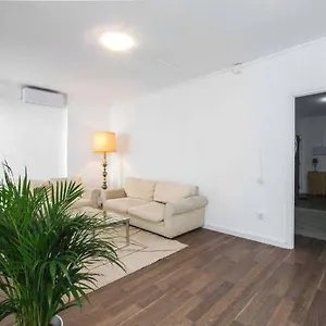 https://sunny-double-room-near-sagrada-familia.catalonia-hotels.com