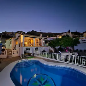 https://villa-tony-benalmdena.1costadelsol.com